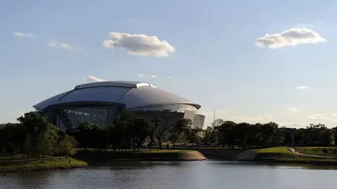 多特蒙德欧冠小组赛次轮以2-0完胜泽尼特，桑乔与哈兰德搭档破门